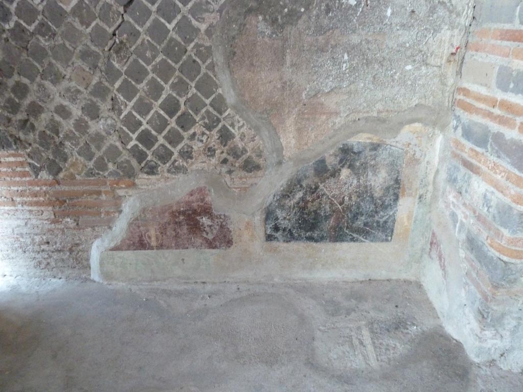 Stabiae, Villa Arianna, September 2015. Room 3, looking towards remains of zoccolo at north end of east wall, in anteroom.