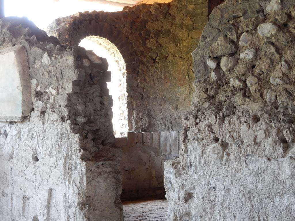 Stabiae, Villa Arianna, June 2019.
Room 31, looking through doorway in north wall towards room 6, the caldarium. Photo courtesy of Buzz Ferebee.