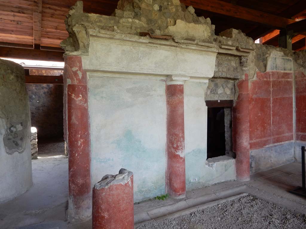 Stabiae, Villa Arianna, June 2019. W29, east wall of the small peristyle. Photo courtesy of Buzz Ferebee.