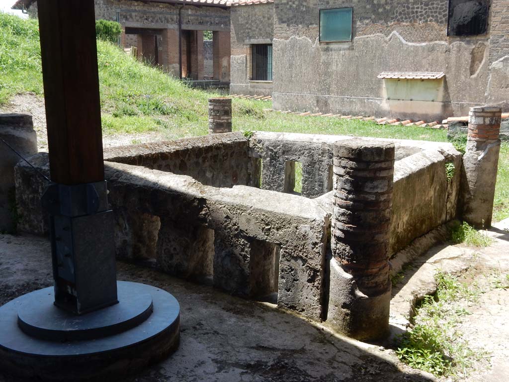 Stabiae, Villa Arianna, June 2019. Light-yard. Photo courtesy of Buzz Ferebee.