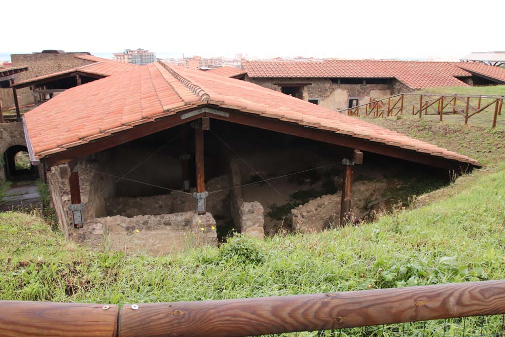 Stabiae, Villa Arianna, October 2020. Looking north towards rooms 77 and 79 (behind) area W41 and rustic quarters on east side of ramp. Photo courtesy of Klaus Heese.