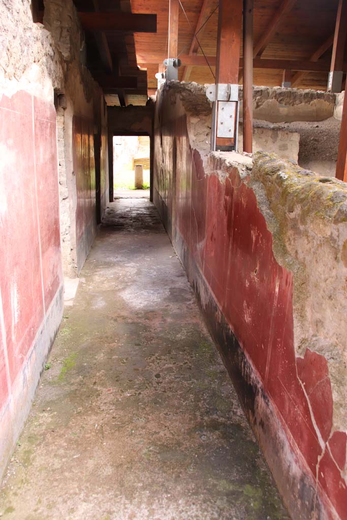 Stabiae, Villa Arianna, October 2020.
W27, looking east along corridor towards large peristyle, from lightyard, ramp and rustic area. Photo courtesy of Klaus Heese.