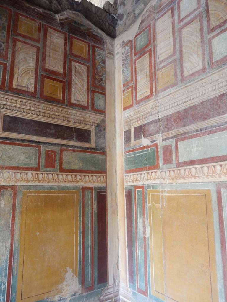 Stabiae, Villa Arianna, June 2019. Room 45, upper north-west corner. Photo courtesy of Buzz Ferebee.