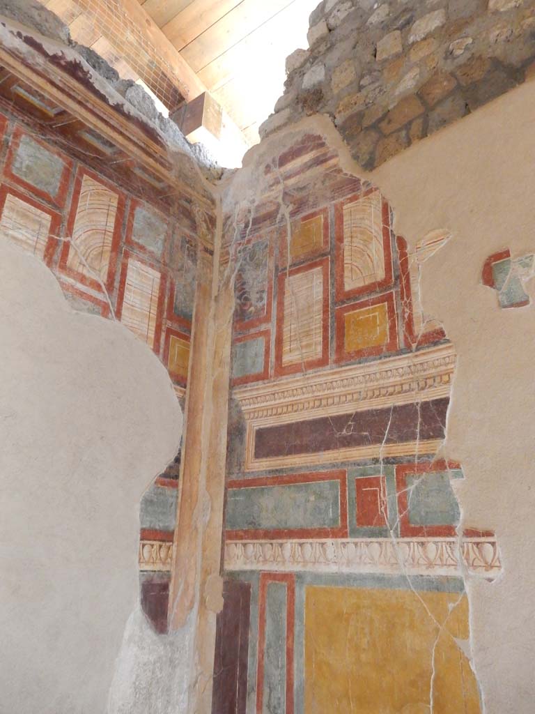 Stabiae, Villa Arianna, June 2019. Room 45, upper south-east corner. Photo courtesy of Buzz Ferebee.