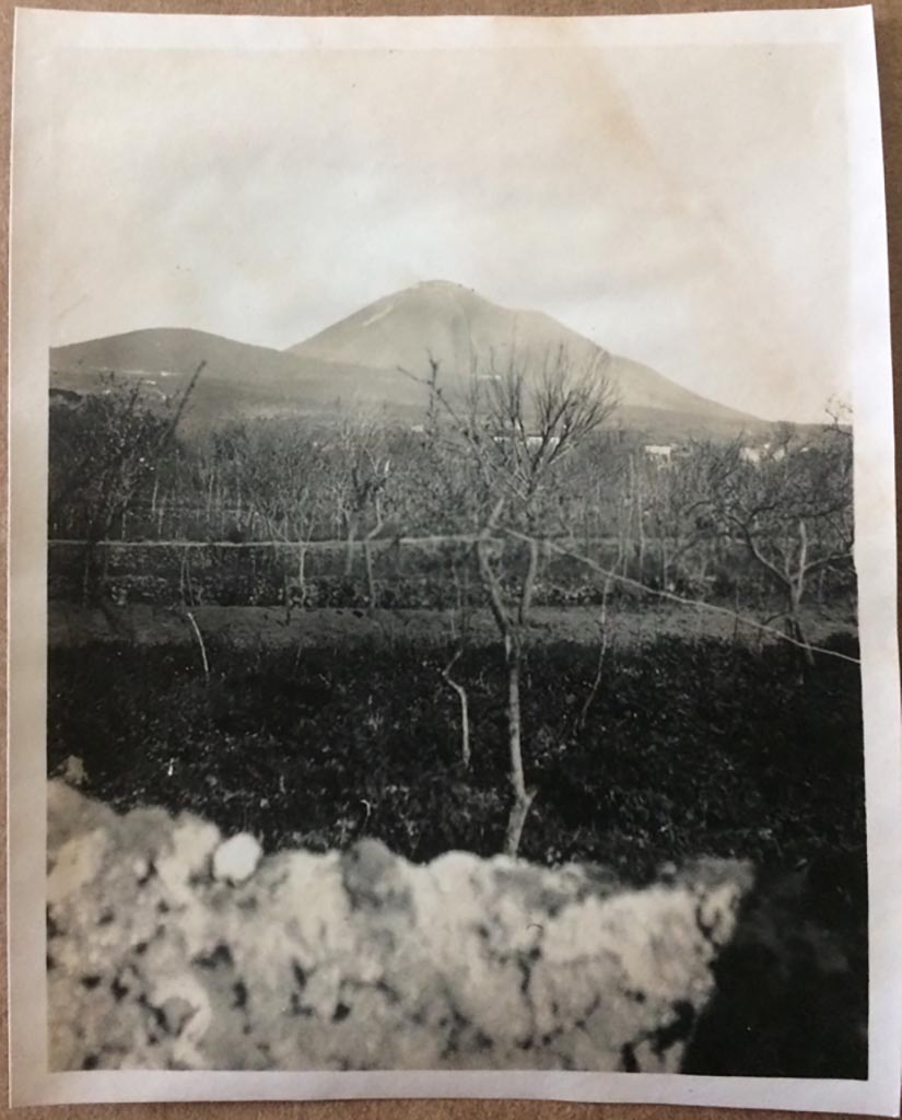 Vesuvius, August 27, 1904.
Looking back to the summit which is still intact before the 1906 eruption. Photo courtesy of Rick Bauer.