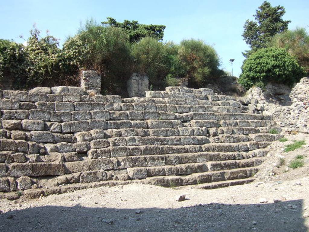 VI.1.1 Pompeii. September 2005. The agger (ramparts) of the city walls.