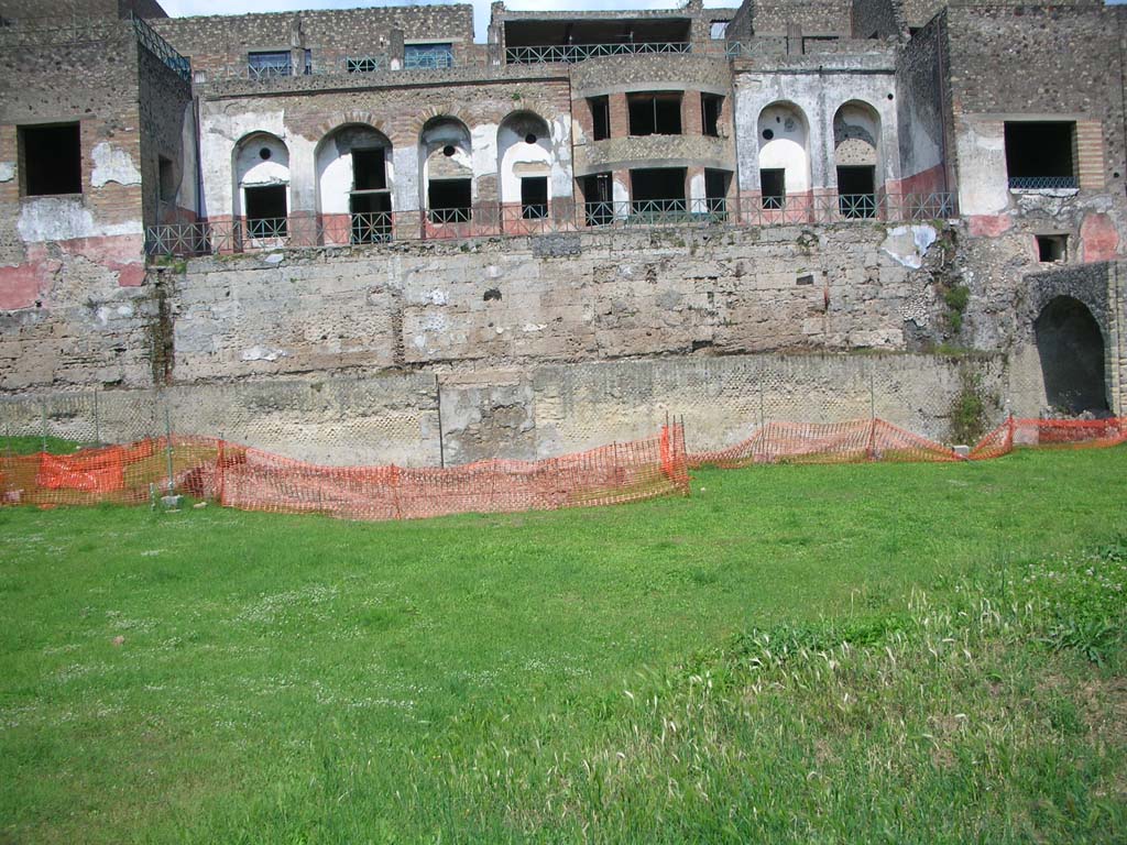 Wall on west side of Pompeii. May 2010.
Looking east towards VII.16.22, built above City Walls. Photo courtesy of Ivo van der Graaff.