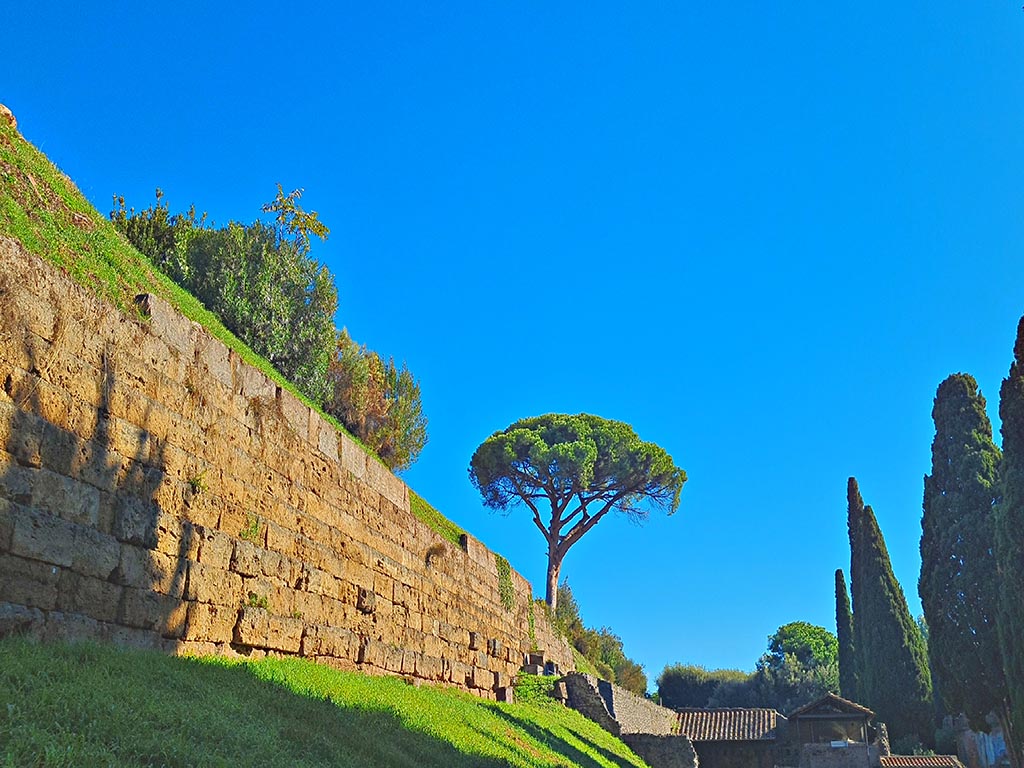 City Walls on south side, Pompeii. October 2024. 
City Walls on west side of Nocera Gate, looking east. Photo courtesy of Giuseppe Ciaramella.
