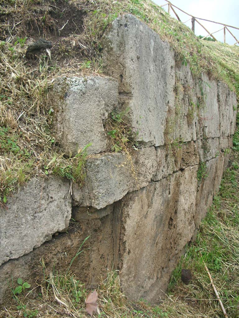 City Walls on north side of Pompeii, east side of Vesuvian Gate, May 2010.
Detail, looking east. Photo courtesy of Ivo van der Graaff.