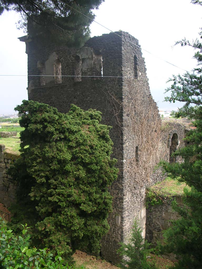 Tower X, Pompeii. May 2010. 
Looking south towards north and west sides. Photo courtesy of Ivo van der Graaff.
